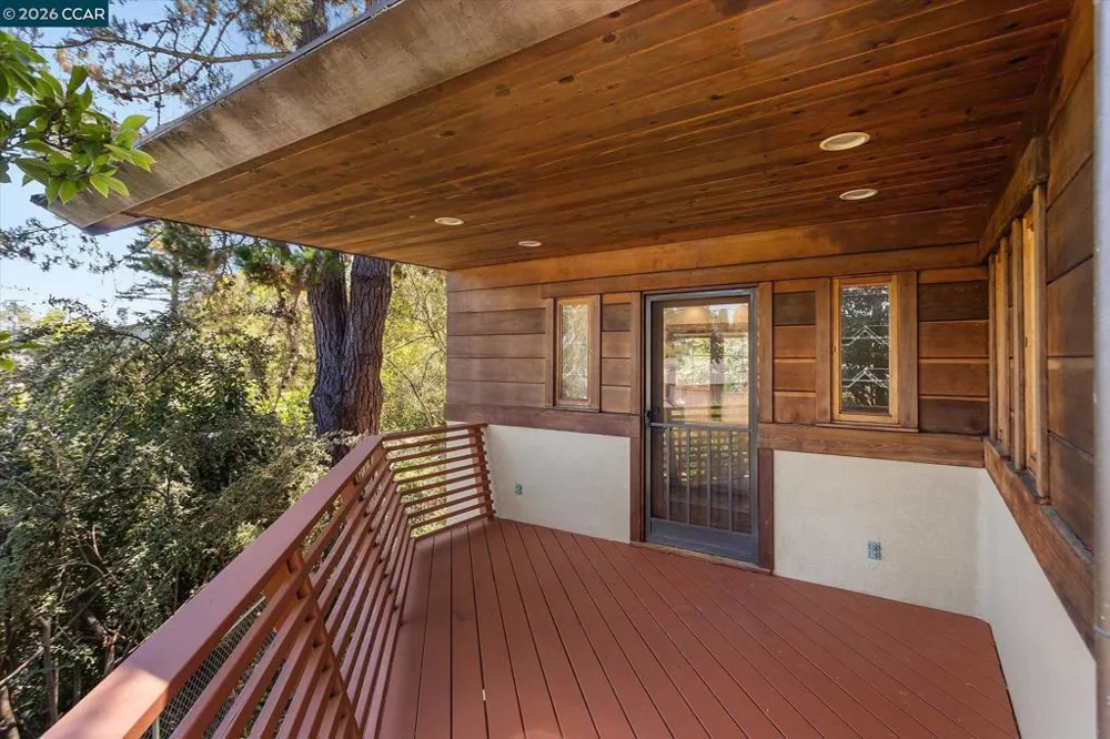 17460 Vineyard Rd Castro Valley, CA 94546