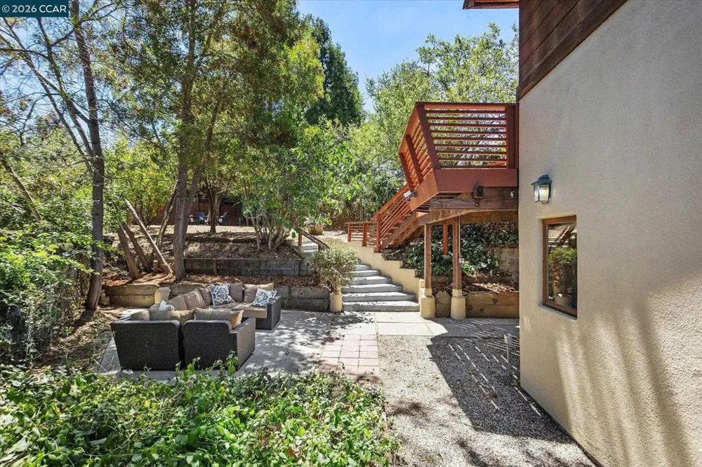 17460 Vineyard Rd Castro Valley, CA 94546