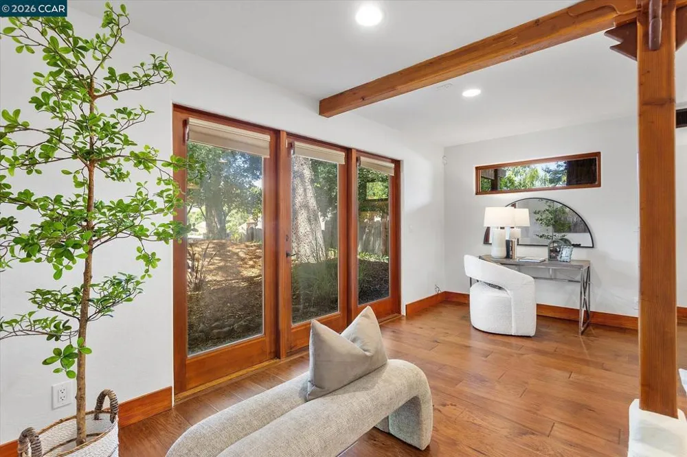 17460 Vineyard Rd Castro Valley, CA 94546