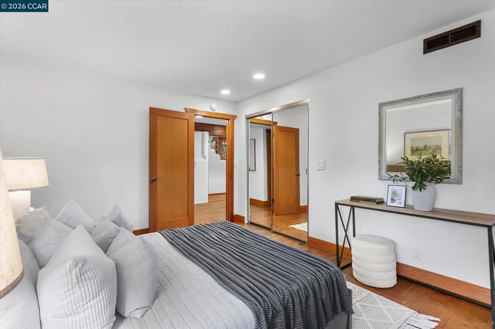 17460 Vineyard Rd Castro Valley, CA 94546