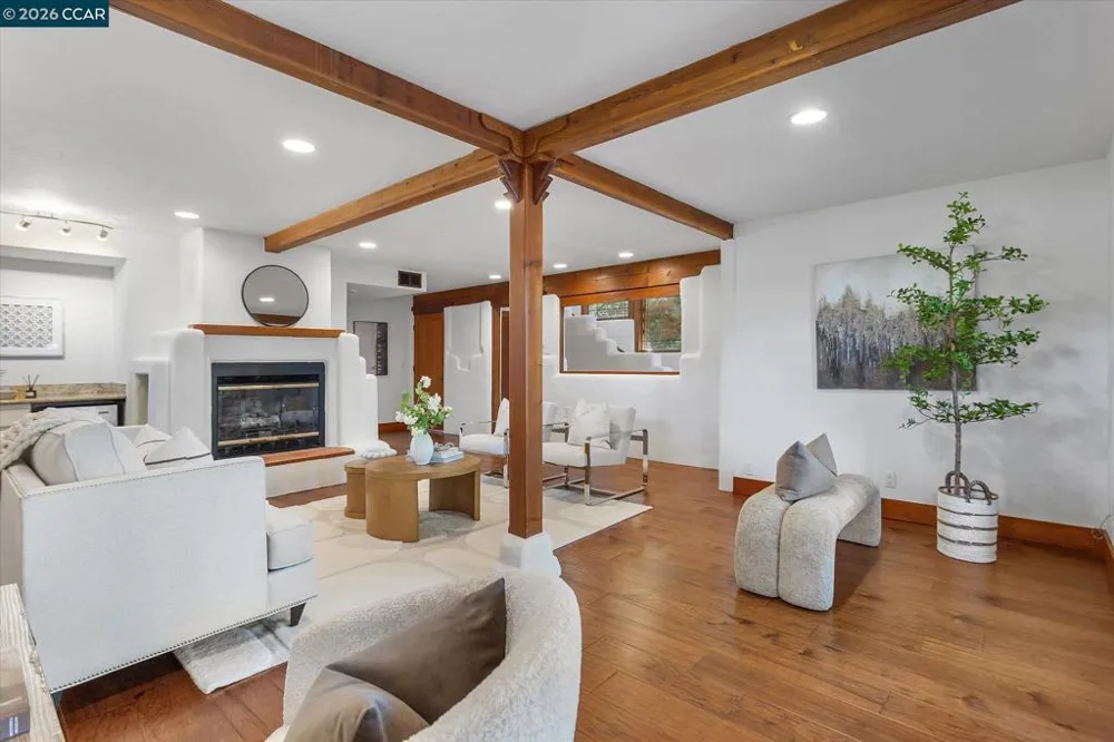 17460 Vineyard Rd Castro Valley, CA 94546