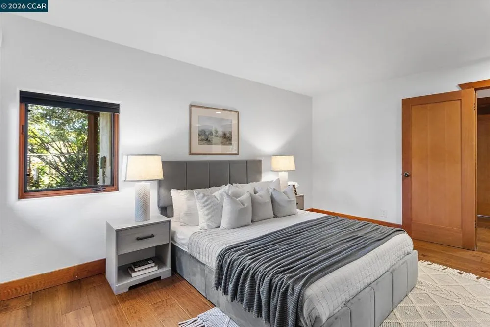 17460 Vineyard Rd Castro Valley, CA 94546