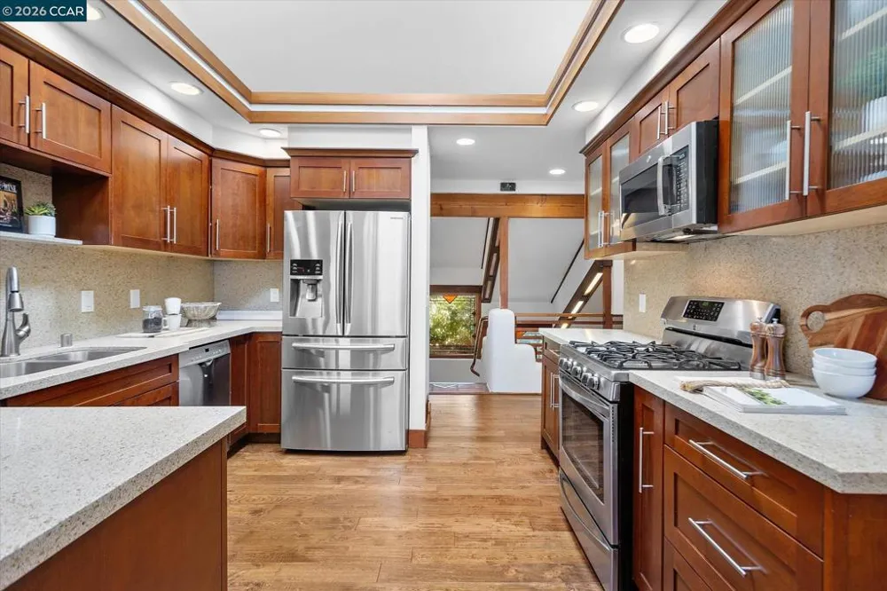 17460 Vineyard Rd Castro Valley, CA 94546