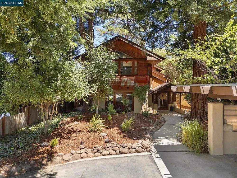 17460 Vineyard Rd Castro Valley, CA 94546