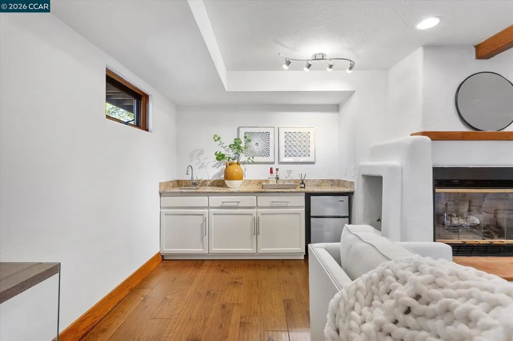 17460 Vineyard Rd Castro Valley, CA 94546