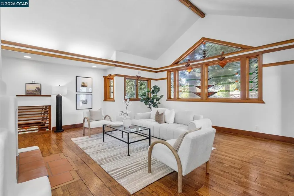 17460 Vineyard Rd Castro Valley, CA 94546