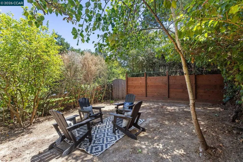 17460 Vineyard Rd Castro Valley, CA 94546