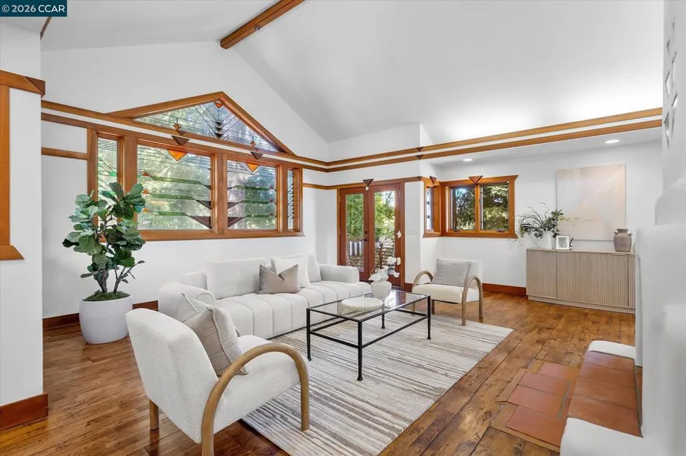 17460 Vineyard Rd Castro Valley, CA 94546