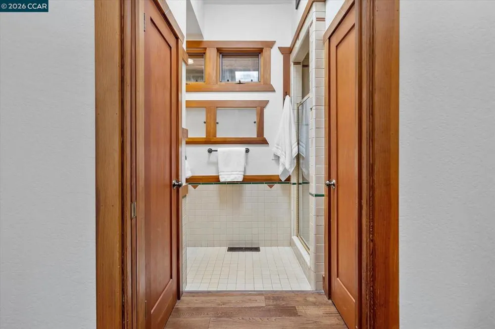 17460 Vineyard Rd Castro Valley, CA 94546