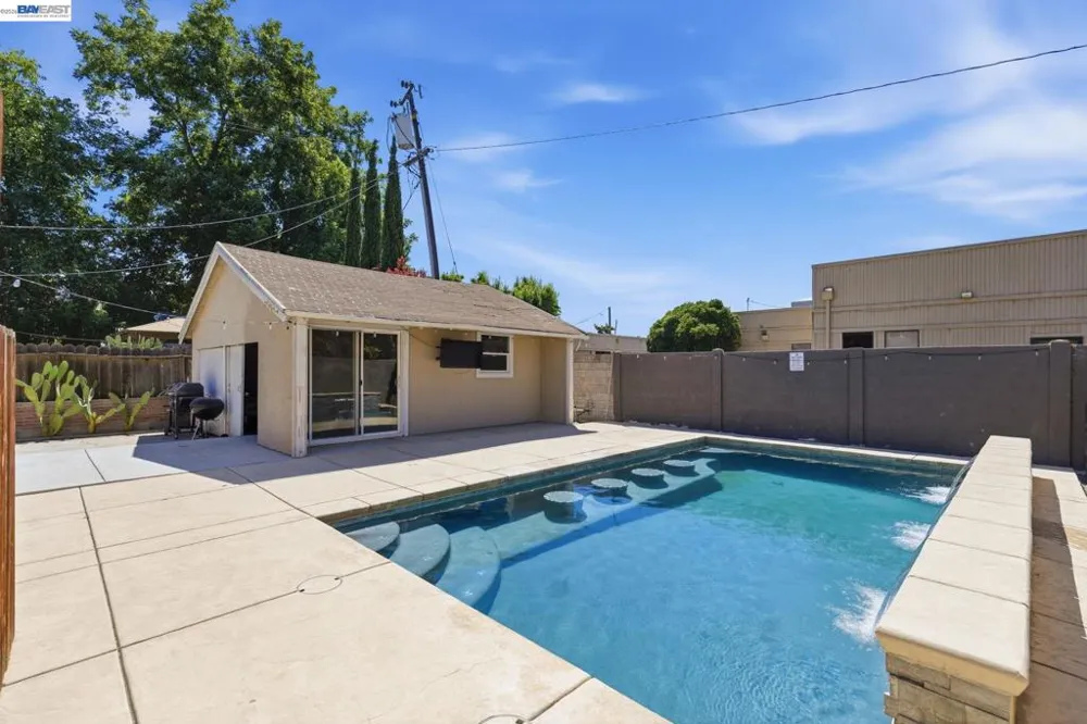 1330 W Park St Stockton, CA 95203