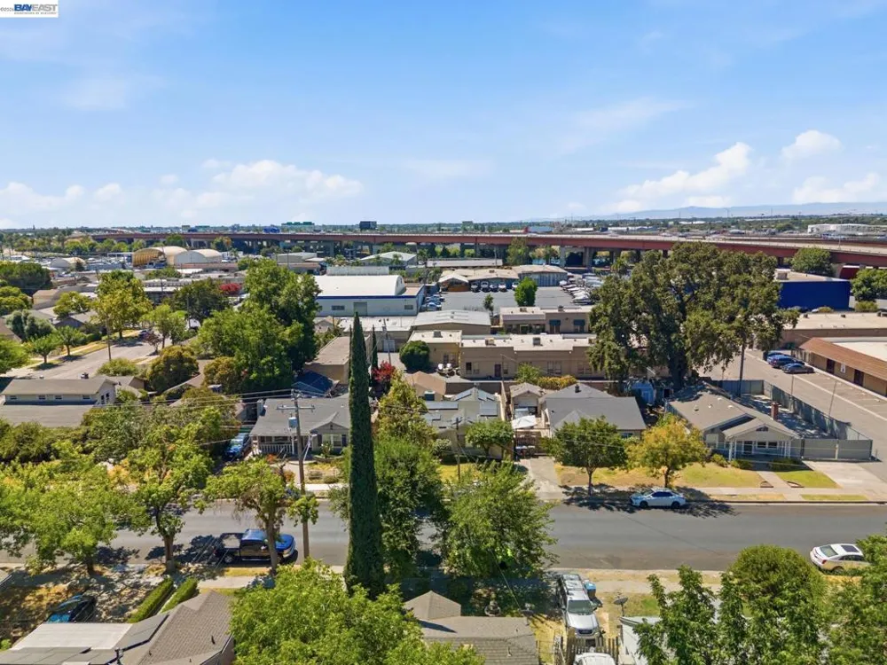 1330 W Park St Stockton, CA 95203