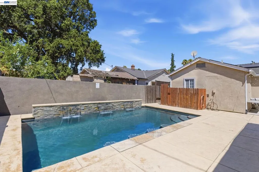 1330 W Park St Stockton, CA 95203