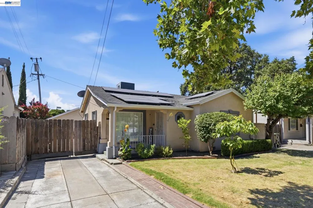 1330 W Park St Stockton, CA 95203