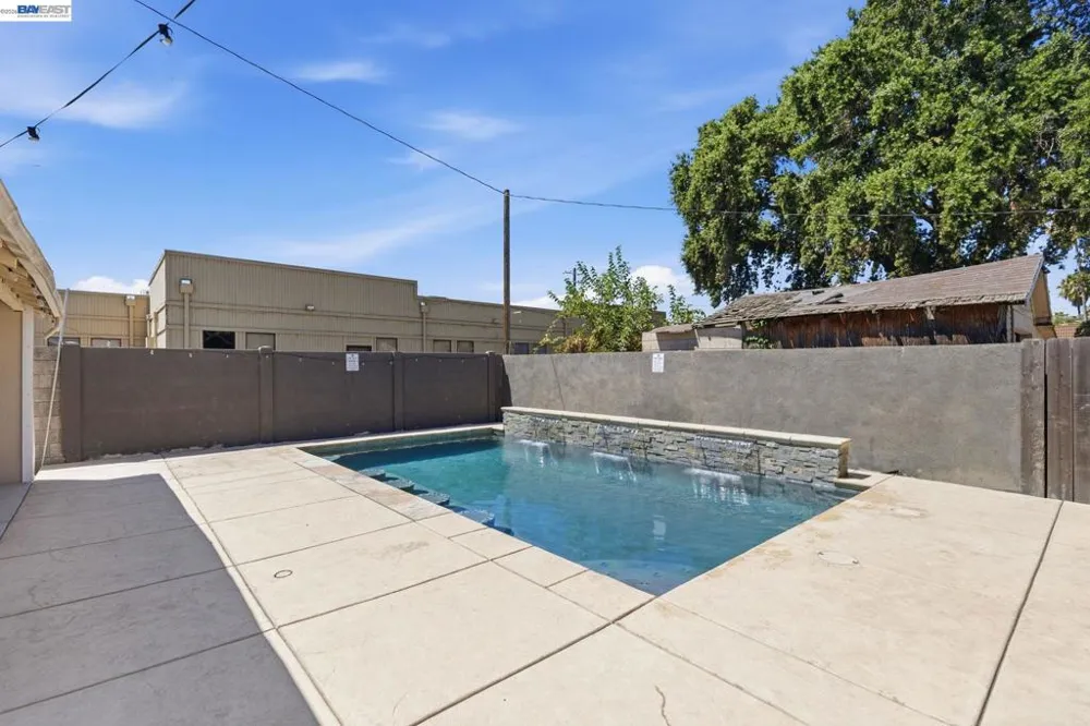 1330 W Park St Stockton, CA 95203