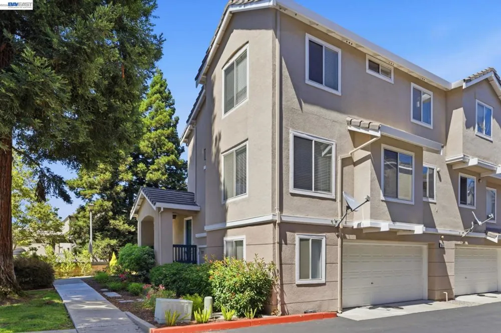9003 Falcon St Danville, CA 94506