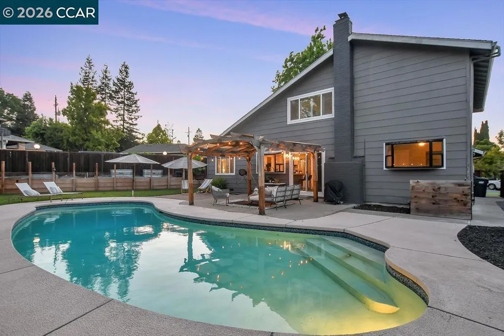 1154 Breckenridge Court Martinez, CA 94553