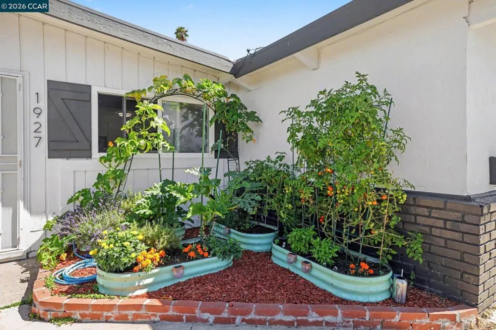1927 Miner Ave San Pablo, CA 94806