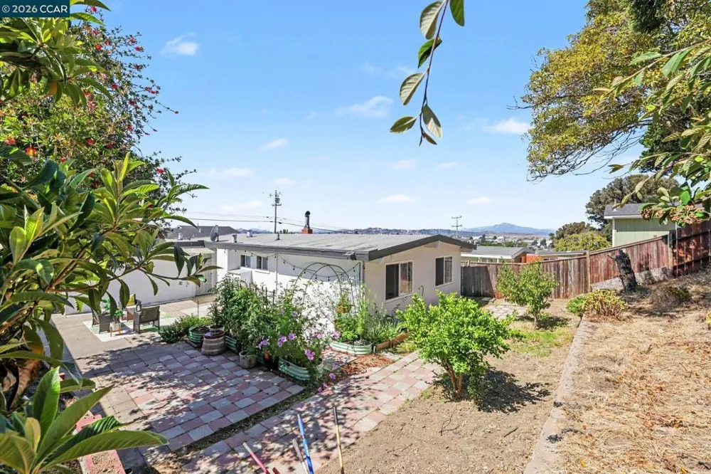 1927 Miner Ave San Pablo, CA 94806