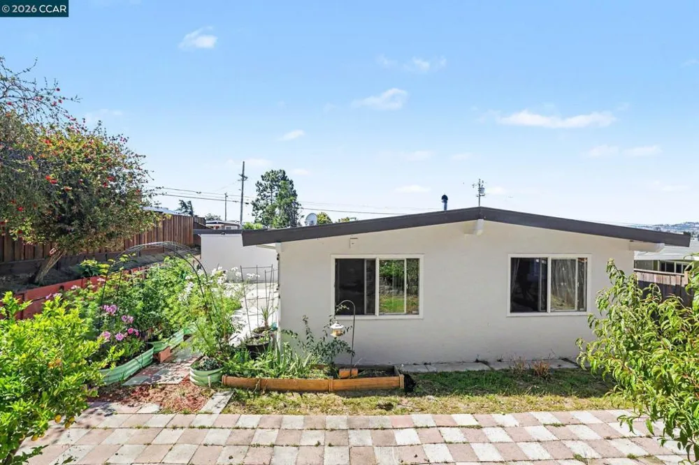 1927 Miner Ave San Pablo, CA 94806