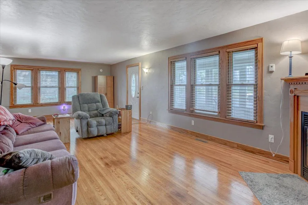 116 Pine Street Glenwood City, WI 54013
