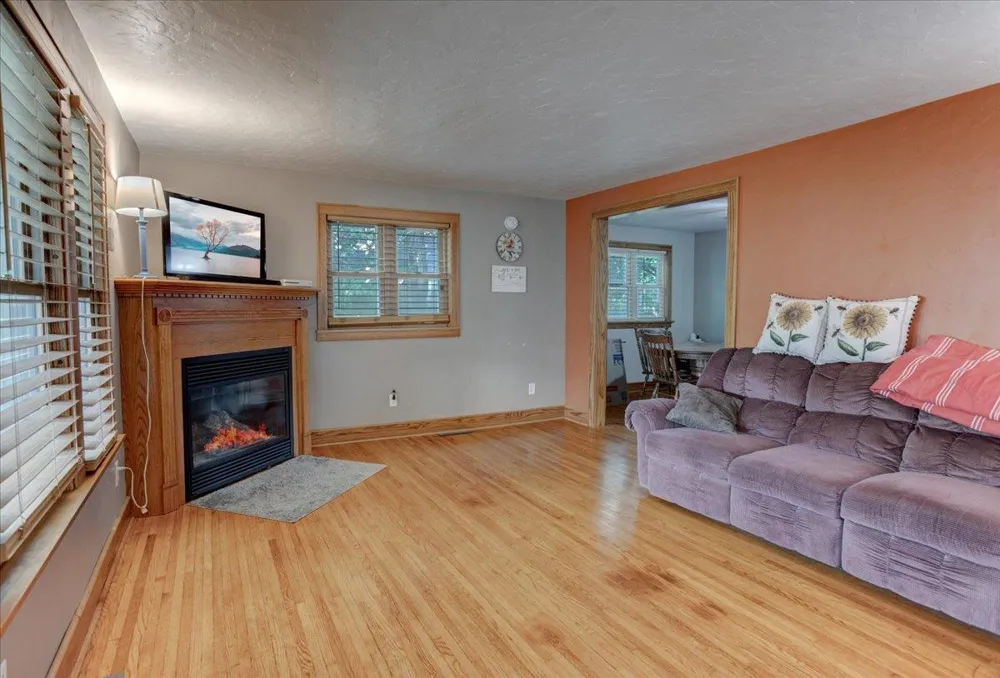116 Pine Street Glenwood City, WI 54013