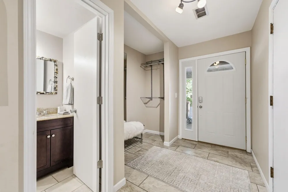 1762 Mcknight Road #17 Maplewood, MN 55109