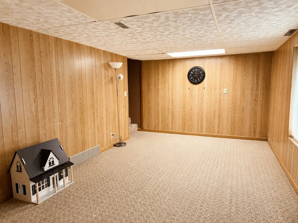 205 Main Street W Geneva, MN 56035