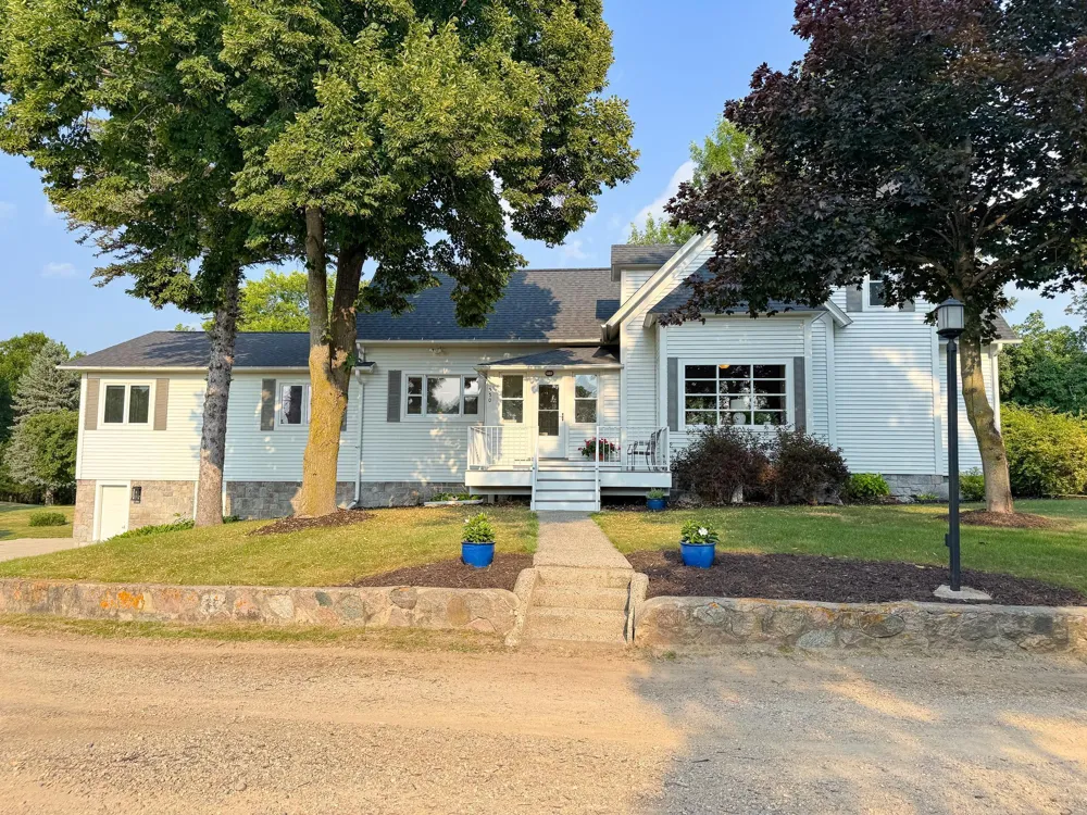 550 Guttenberg Heights Fergus Falls, MN 56537