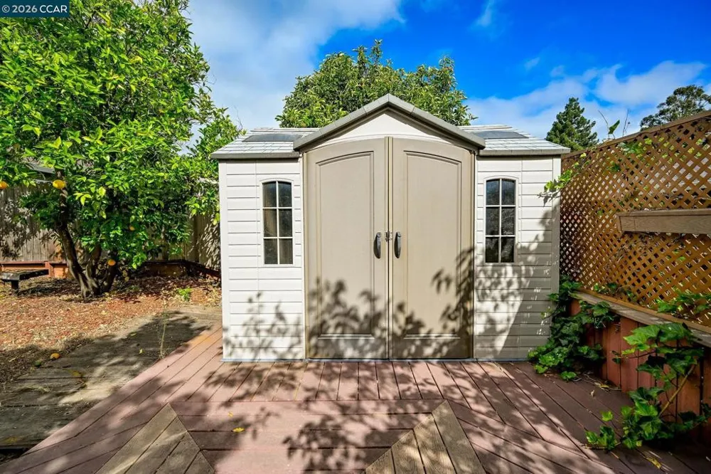 923 Pinon Dr Martinez, CA 94553