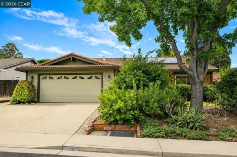 923 Pinon Dr