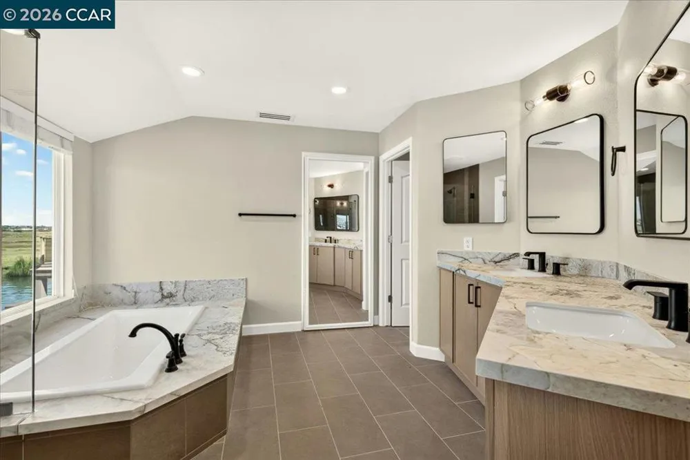 4880 Discovery Pt Discovery Bay, CA 94505