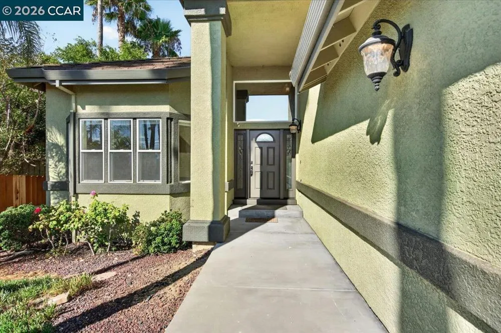 4880 Discovery Pt Discovery Bay, CA 94505