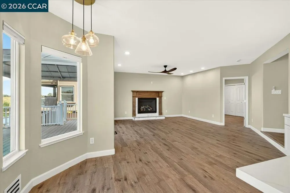 4880 Discovery Pt Discovery Bay, CA 94505