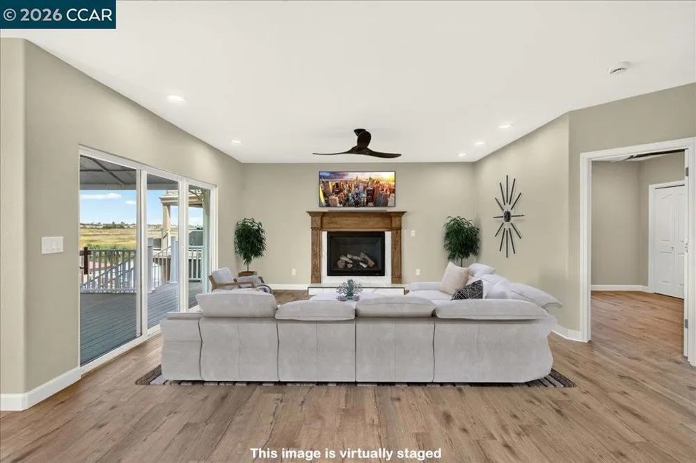 4880 Discovery Pt Discovery Bay, CA 94505