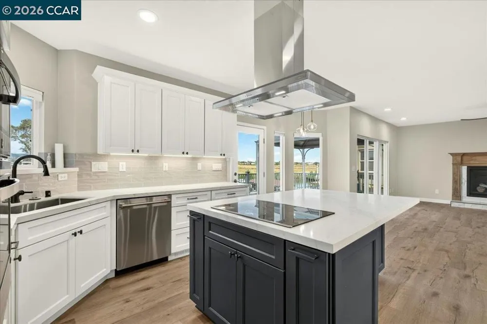 4880 Discovery Pt Discovery Bay, CA 94505