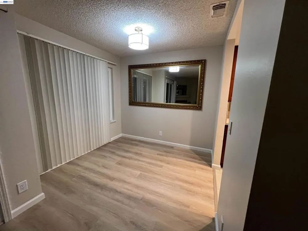 4176 San Pablo Dam Rd #B El Sobrante, CA 94803