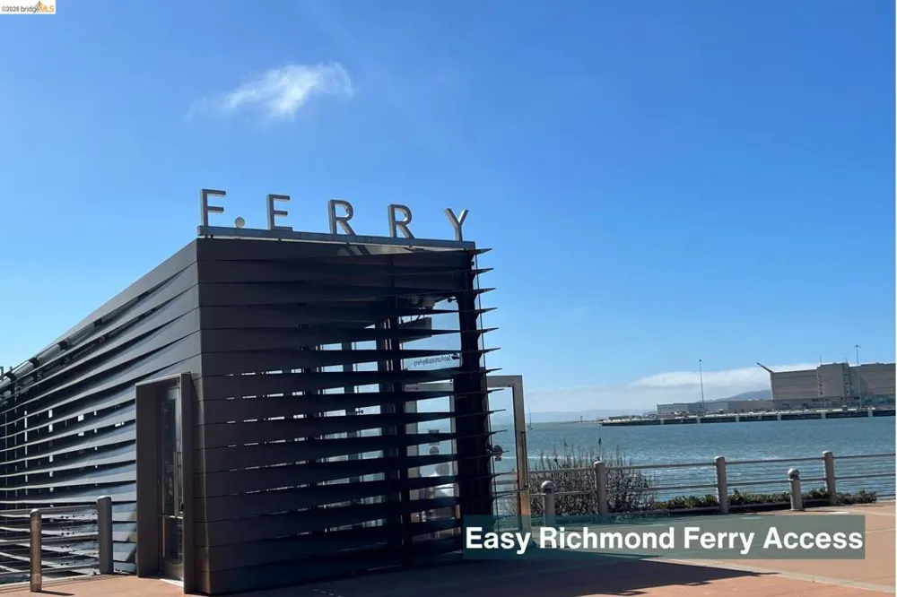 12 Bayside Ct Richmond, CA 94804