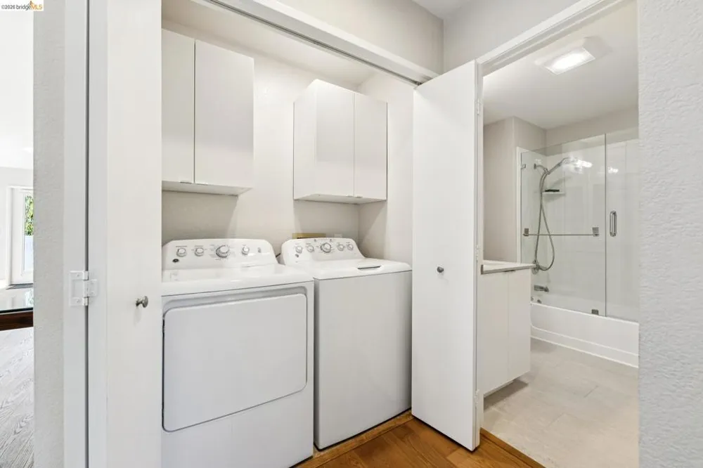 12 Bayside Ct Richmond, CA 94804