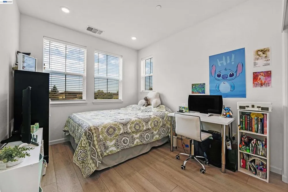 3702 Scribe way Castro Valley, CA 94546