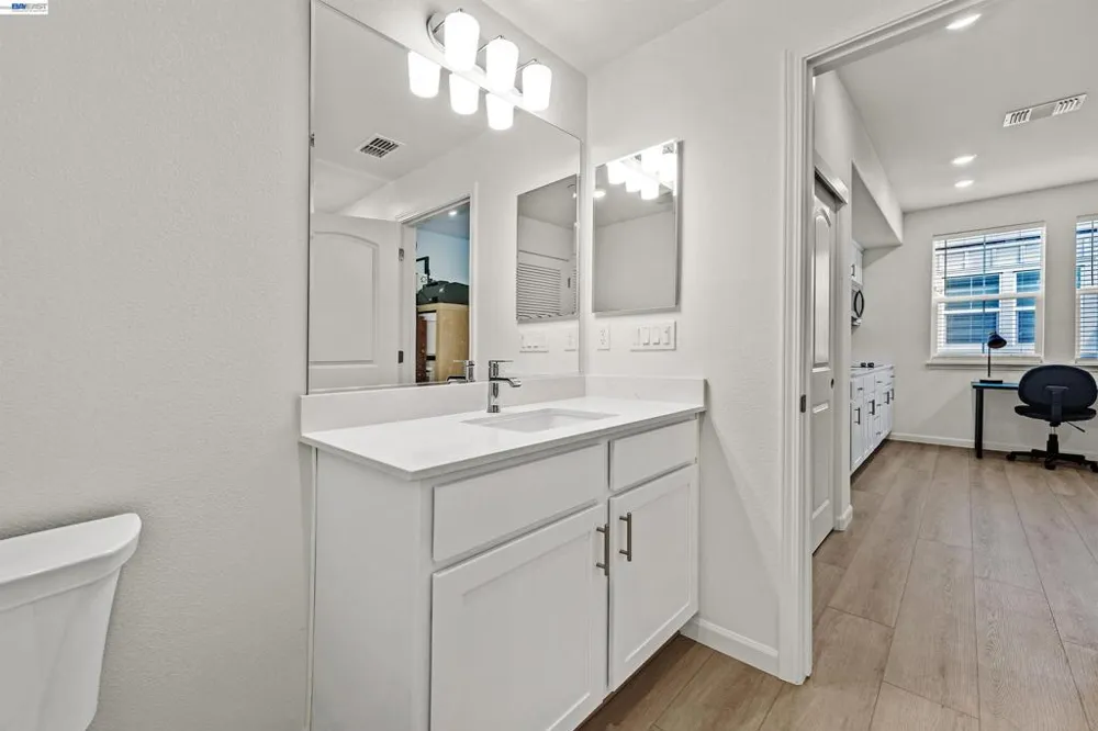 3702 Scribe way Castro Valley, CA 94546