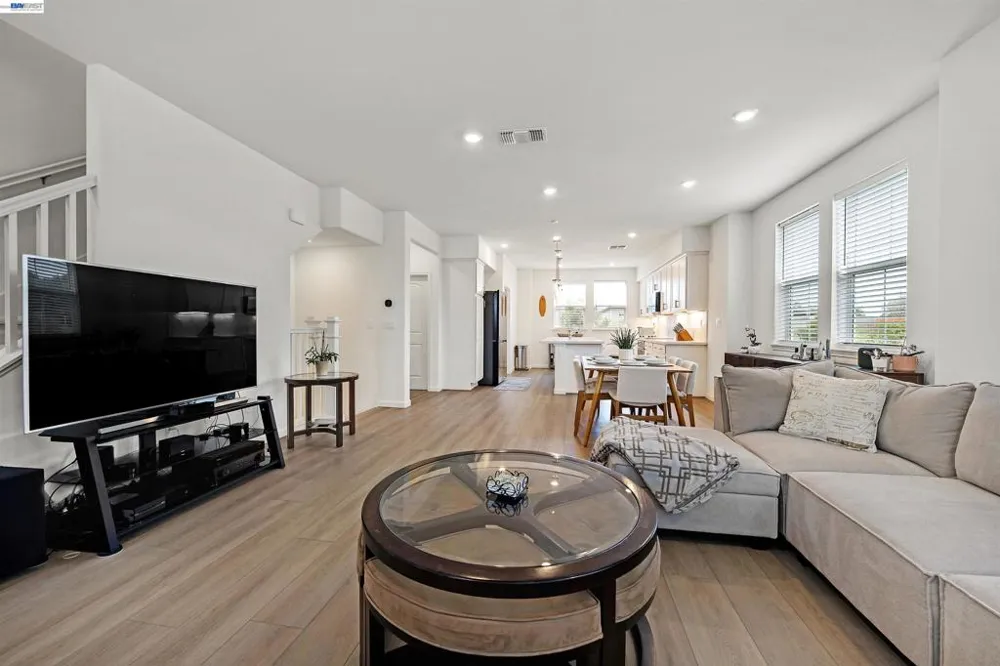 3702 Scribe way Castro Valley, CA 94546