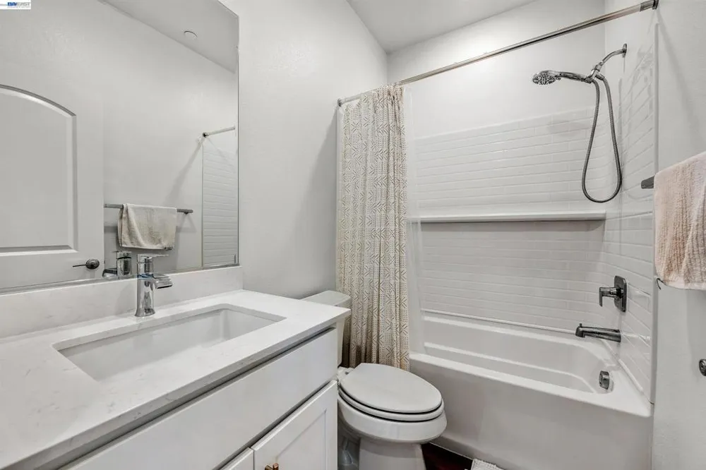 3702 Scribe way Castro Valley, CA 94546