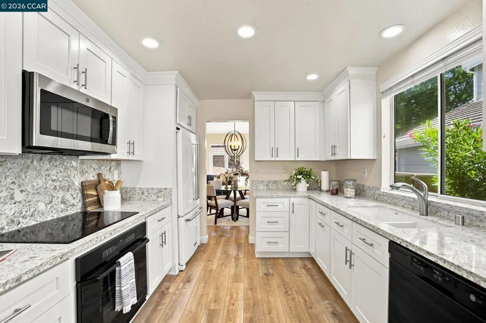 636 Julpun Loop Clayton, CA 94517