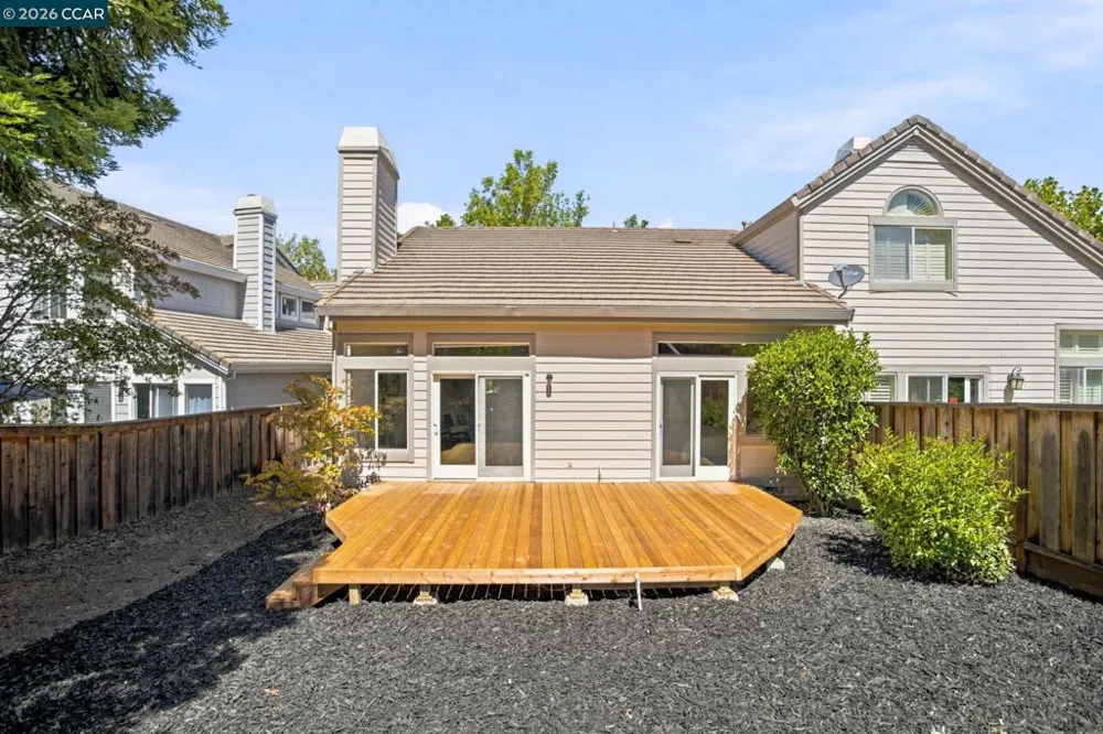 636 Julpun Loop Clayton, CA 94517