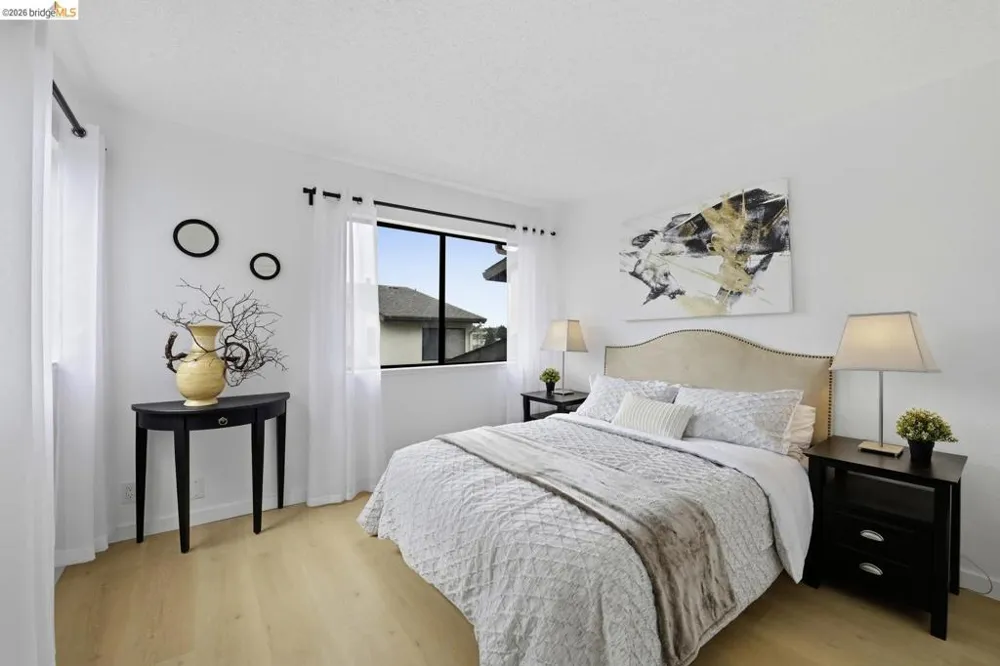 9729 Elmview DR Oakland, CA 94603