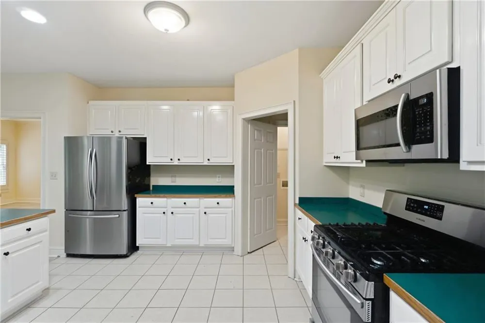 100 Clay Court Tyrone, GA 30290