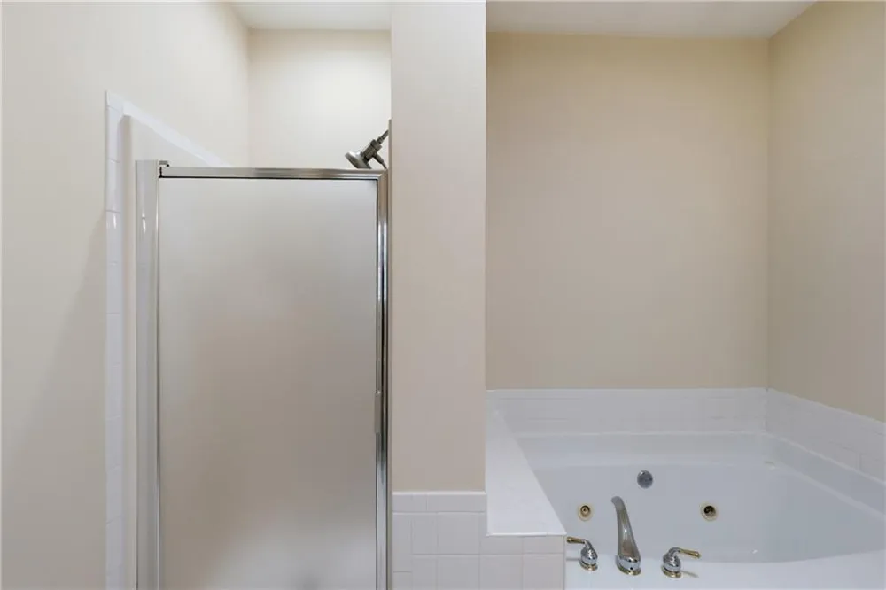 100 Clay Court Tyrone, GA 30290