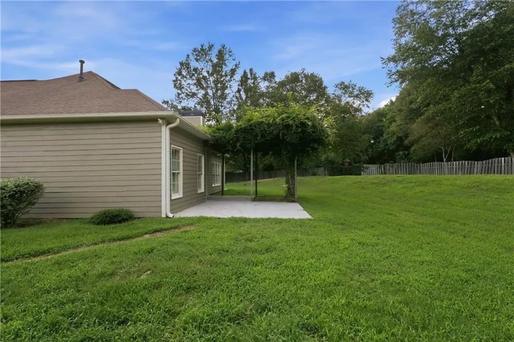 100 Clay Court Tyrone, GA 30290