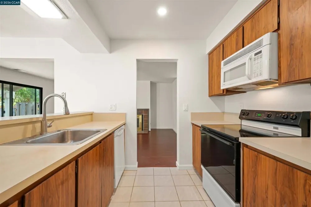 151 Terrace Ct Hercules, CA 94547