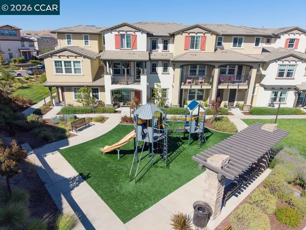 75208 VIA VICENZA San Ramon, CA 94583
